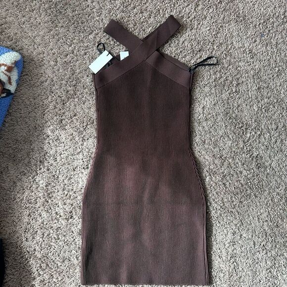 ✨BOGO FREE ✨NWT Aritzia Dress - Picture 3 of 4